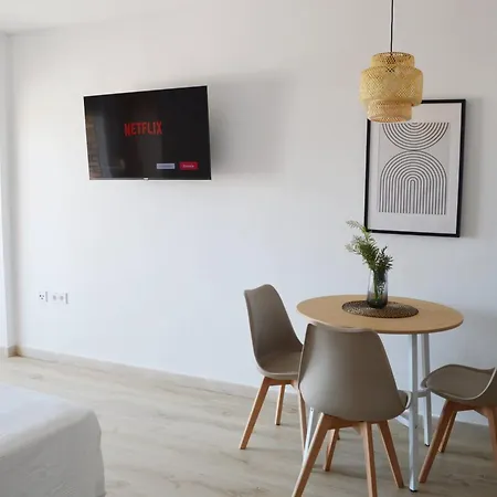 Apartman With Swimming Pool Open Year *