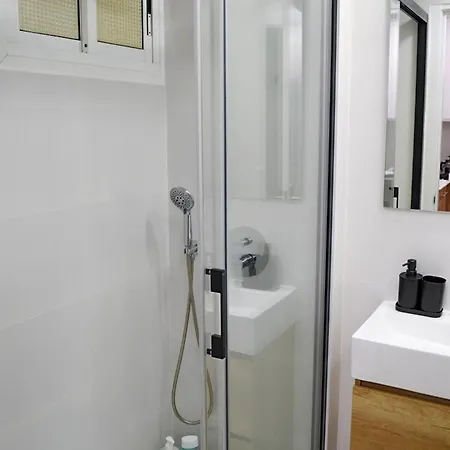 With Swimming Pool Open Year Apartman